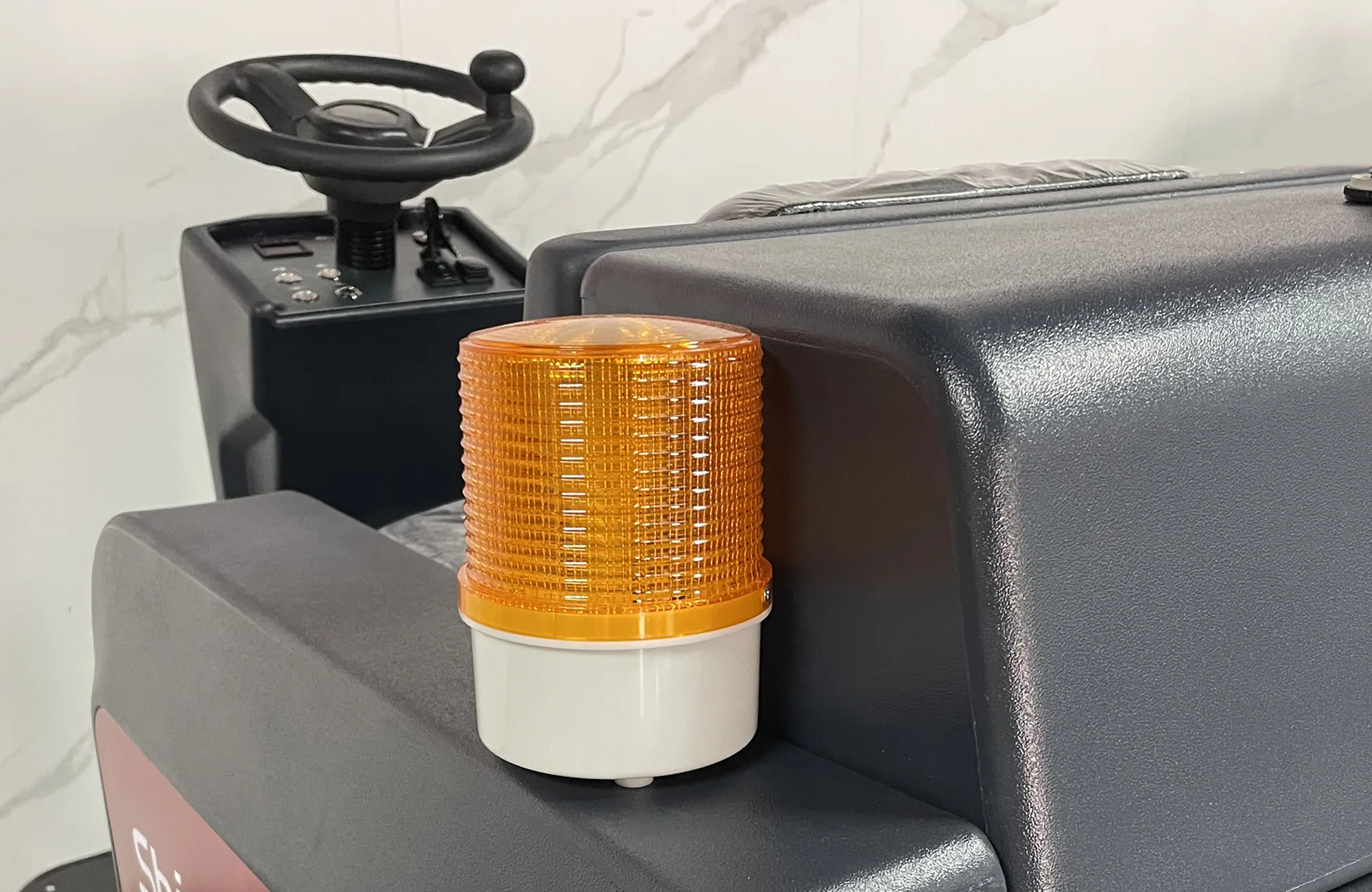SHIWOSI S6T Compact Ride-On Sweeper | 48 V Battery(Image7)