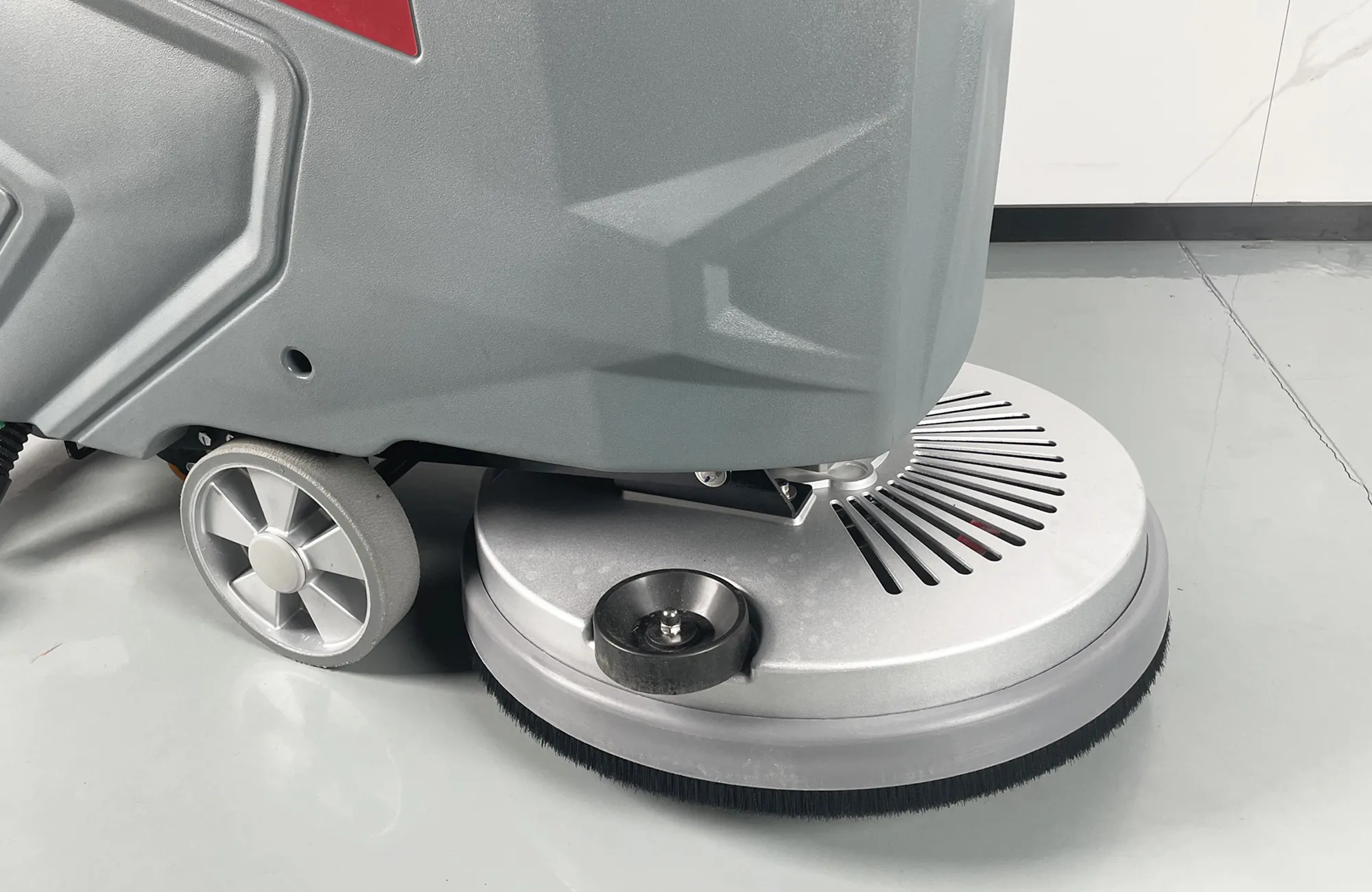 SHIWOSI V6 Walk-Behind Floor Scrubber | 65/70 L Tanks(Image6)