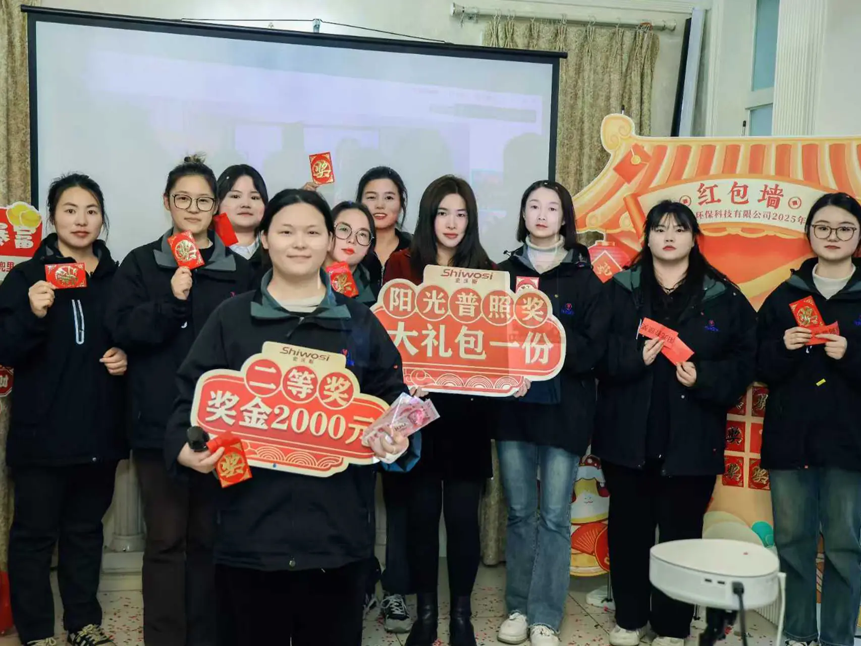 SHIWOSI Staff Demonstrating a Cleaning Machine